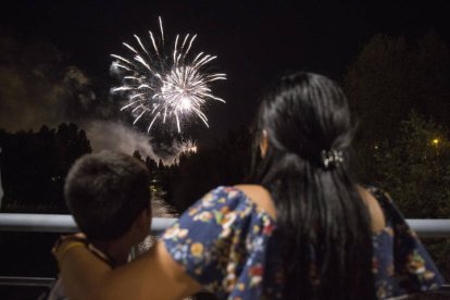 Fuegos artificiales. FERNANDO OTERO