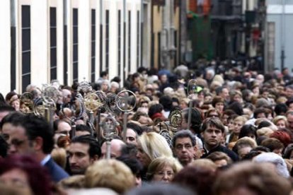 Miles de leoneses no quisieron faltar a la primera cita de este año.
