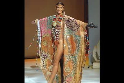 Se trata de la elección del traje típico.