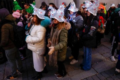 Colas en el Teatro Real. EFE