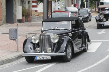 El elegante Jaguar de Juan Félix Cid. L. DE LA MATA