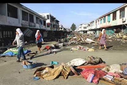 Hasta el momento, el índice de fallecidos ya llega hasta las 70.000 víctimas por el maremoto.