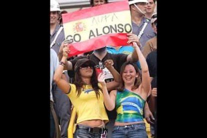 También en Brasil los fans de Alonso llenaron las gradas del circuito.