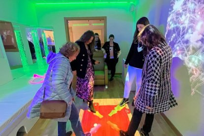 La delegada de la Junta en León visita el centro La Senda de Salud Mental. DL