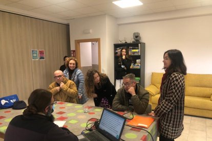 La delegada de la Junta en León visita el centro La Senda de Salud Mental. DL