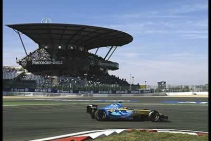 Alonso se mantuvo durante toda la prueba en las posiciones de cabeza, pero no logró mantener un ritmo regular en la carrera lo que le impidió luchar por el podio.