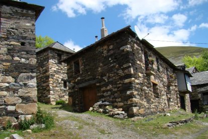 Esta es la casa familiar del vecino que ha ganado la batalla judicial. DL