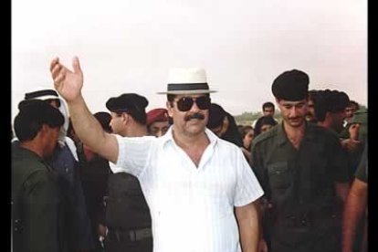 El 20 de marzo de 2003 comenzó la segunda guerra del golfo. Durante esta conflicto, el ex dictador sobrevivió a dos ataques directos de los soldados estadounidenses.