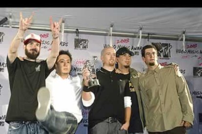 Linkin Park se llevó el premio al mejor vídeo de rock.
