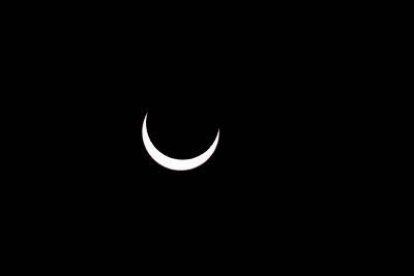 Pontevedra ha sido la primera ciudad en observar el fenómeno, aunque desde Santiago y con la protección adecuada, fue posible presenciar el eclipse.
