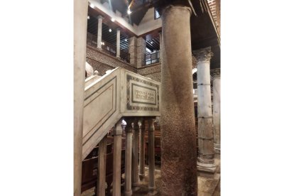 La columna de Judas en la iglesia copta de El Cairo. GAITERO