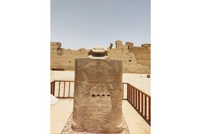 El escarabajo de Karnak al que los turistas dan doce vueltas para pedir un deseo. GAITERO
