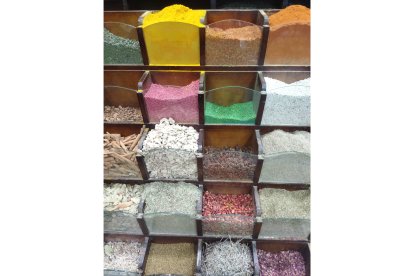 Las especias aportan colorido y enriquecen la gastronomía egipcia. GAITERO