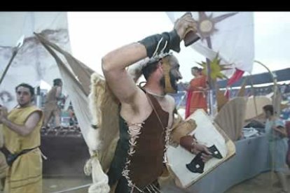 La lucha sin cuartel entre los esclavos y los gladiadores dejó sin aliento a más de uno.