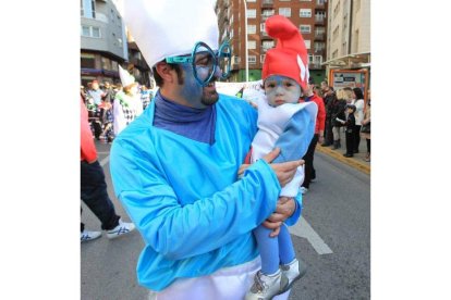 Disfraces infantiles en el desfile del domingo en Ponferrada | L. de la Mata