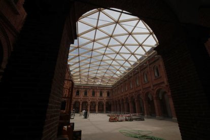 La cúpula del Museo de Semana Santa ya colocada / FOTO RAMIRO