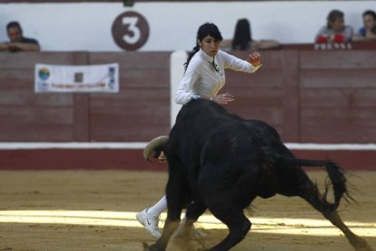 Las mujeres del equipo de recortadores demostraron su valor en cada actuación.