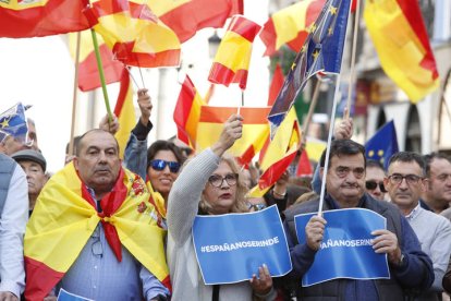 Manifestación convocada por la derecha contra la amnistía a los independentistas catalanes. MARISCAL / AGENCIA EFE