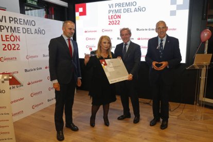 Entrega de los premios a la Pyme del año en el Banco Santander. F. Otero Perandones.