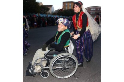 Desfile del domingo, en el que se desempolvan los trajes del año pasado | Ramiro