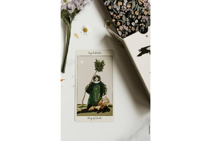 Naipe del Tarot inspirado en la tradición de los maios. CORTESÍA CARLOTA SANTOS