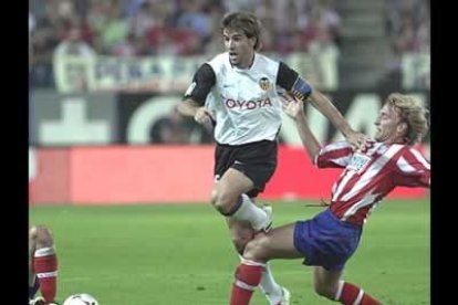 Se le vio físicamente limitado. No fue el del Valencia y no supoimprimir cierta rudez al medio campo español.