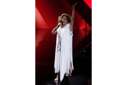 Lolita durante su actuación en la gala