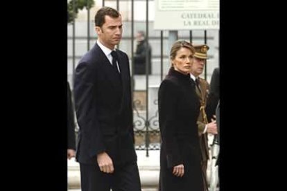Así de elegante y de luto se presentó en el funeral por las víctimas del 11-M.