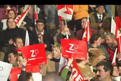 Zapatero pidió el voto a todos, con independencia de sus ideas políticas, escudándose en los beneficios que para León supondrá tener un presidente de esta tierra.