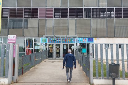 En el IES de Eras de Renueva la protesta ha tenido que ser en el interior del centro. G. D. S.