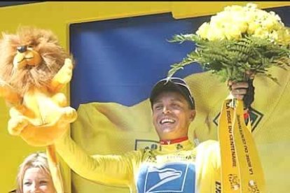 En la cuarta etapa hubo un nuevo relevo en el liderato. El Us Postal ganó la contrarreloj por equipos y situó a Peña como nuevo líder. El corredor se convirtió en el primer colombiano en vestir el maillot.