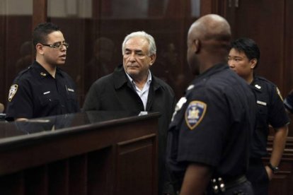 El escándalo sobre la acusación de abuso sexual a Dominique Strauss-Kahn dinamitó su mandato en el Fondo Monetario Internacional (FMI) y su candidatura a las elecciones presidenciales en Francia. Foto: RICHARD DREW/AP