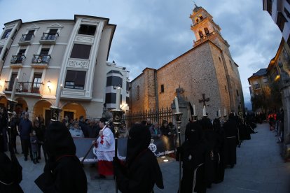 Procesión de La Dolorosa en Ponferrada. L. DE LA MATA