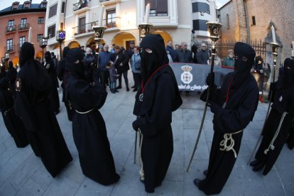 Procesión de La Dolorosa en Ponferrada. L. DE LA MATA