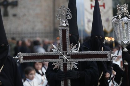 Procesión de La Dolorosa en Ponferrada. L. DE LA MATA