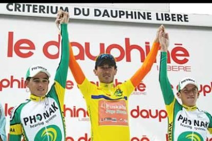 Entre ellos, se encuentra la principal baza española, el ciclista del Euskaltel, <b>Ibán Mayo</b>. Llega pletórico a esta prueba después de haber derrotado al corredor del Us Postal en la Dauphiné Liberé. Ante todo, quiere superar su anterior registro en el que acabó sexto.