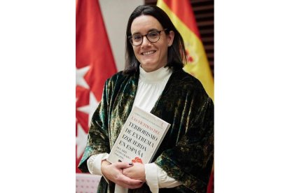 Carmen Ladrón de Guevara. DL