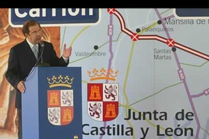 Durante su corta legislatura, Herrera ha presenciado la inauguración de los últimos tramos de la autovía Camino de Santiago que une León con Burgos.