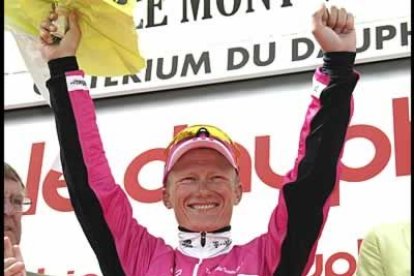 El ciclista kazajo será compañero de Ullrich pero puede aspirar también a algo más que al podio de París. Eso tenía pensado el año pasado pero tuvo que retirarse por caída.