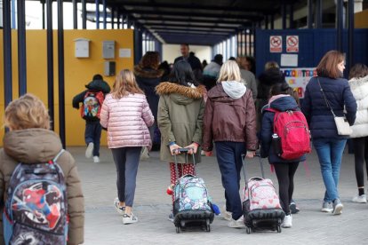Mascarillas Vuelta al Cole León: ¿Aguantarán los niños tantas horas?