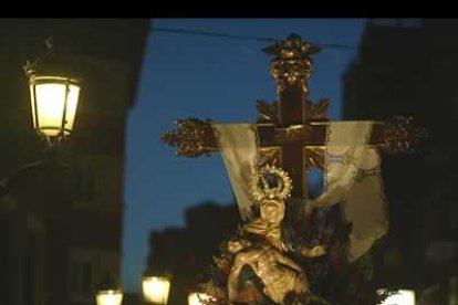 Todo el acto fue presidido por el paso titular de la orden, el Santísimo Cristo de la Expiración. La obra fue realizada por García Irurozqui en 1941 y corresponde a la tipología de un Cristo crucificado.