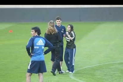 Este es el momento en el que irrumplieron en escena los guardias desplazados al campo.