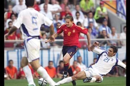 Los helenos quisieron remontar a base de casta, con su capitán Zagorakis y con Nikolaidis al frente.