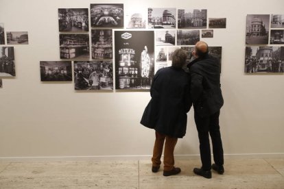 La exposición rescata imágenes antiguas de Pallarés. RAMIRO