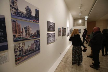 La exposición rescata imágenes antiguas de Pallarés. RAMIRO