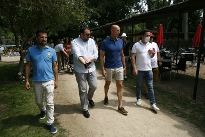 Tudanca, Barbón. Diez y Cendón, en la fiesta. FERNANDO OTERO