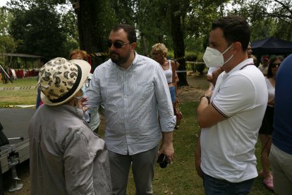 Barbón y Alfonso Cendón, en La Candamia. FERNANDO OTERO