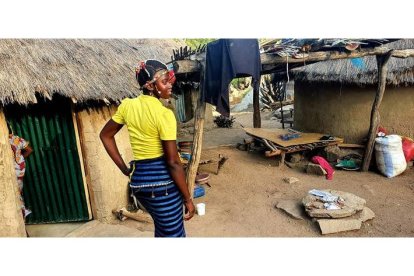 Joven de la etnia bedick en el poblado de Ángels. MANUEL FÉLIX