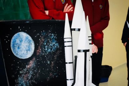 Pablo Álvarez da una clase magistral en el Colegio Leonés. DL