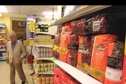 Un kilo de café superior costaba 195 pesetas. Ahora cuesta 1,80 euros.